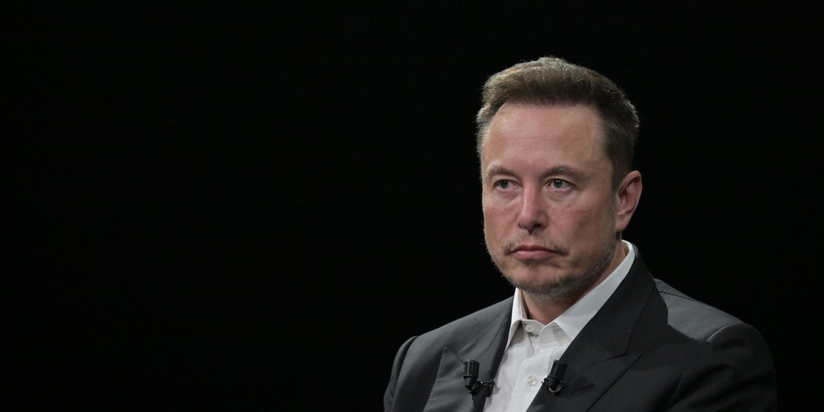Elon Musk continue de supplier publiquement les célébrités de publier sur X et fait la moue si elles choisissent d'autres plateformes
