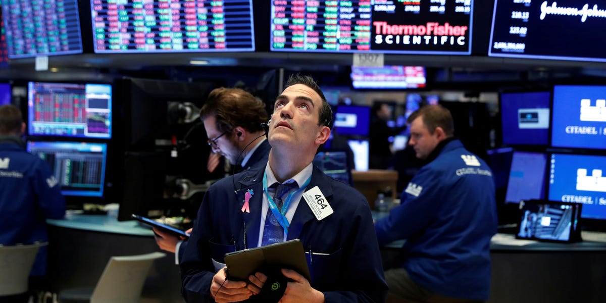 Les actions pourraient sortir de leur « boucle catastrophique » cette semaine au milieu d'une vague de catalyseurs sur le marché obligataire et l'économie, selon Fundstrat