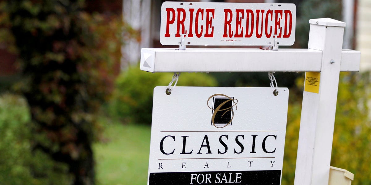 Les prix de l’immobilier sont sur le point de baisser à mesure que le marché immobilier gelé dégèle, selon deux grands experts