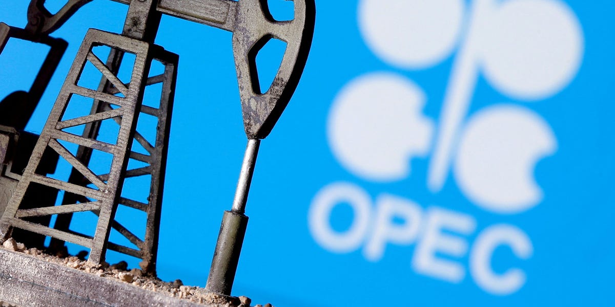 Les prix du pétrole chutent alors que l’OPEP+ repousse une réunion clé et que l’Arabie saoudite devient frustrée