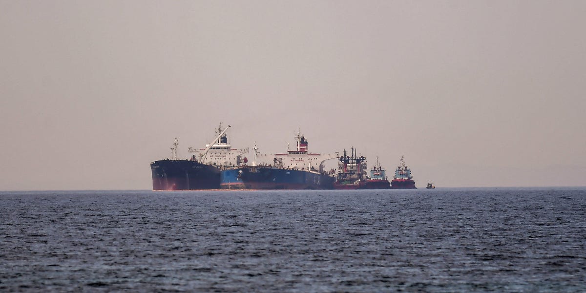 La Russie met à mal son engagement envers l’OPEP+ alors que les exportations de pétrole brut et de carburant augmentent