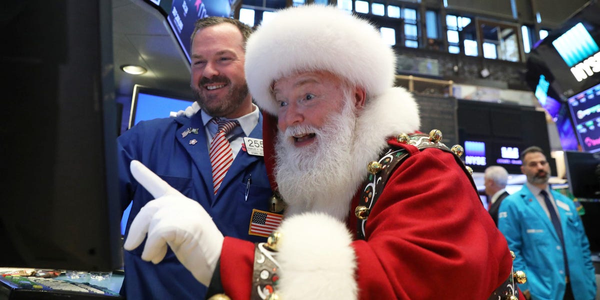 « Le rassemblement du Père Noël est réel » : pourquoi le marché boursier a de bonnes chances d'atteindre des niveaux records la semaine prochaine