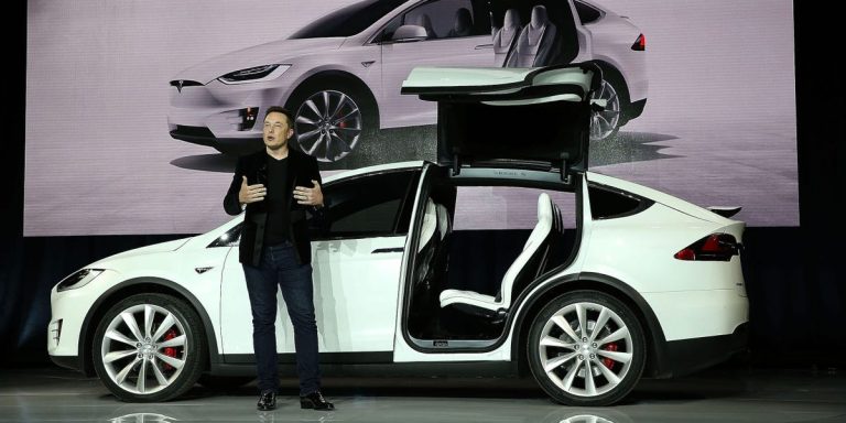 Tesla retrouvera sa capitalisation boursière de 1 000 milliards de dollars en 2024, la guerre des prix d’Elon Musk ressemblant à un « coup de poker pour l’éternité », selon Wedbush