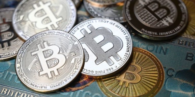 Une nouvelle étude indique que l’exploitation minière du bitcoin aspire de plus en plus d’eau, avec une utilisation augmentant de 278 % depuis 2020.