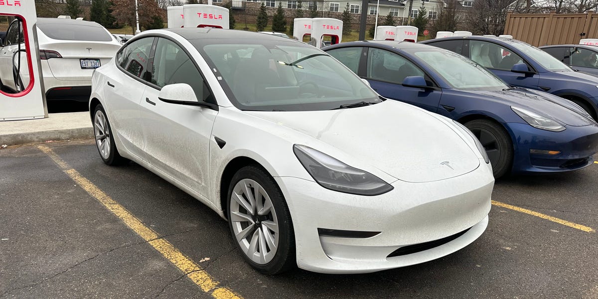 J'ai loué une Tesla chez Hertz.  La voiture était amusante, mais le processus de location n'est pas prêt pour les véhicules électriques.
