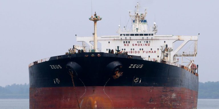 L’Inde se tourne vers le pétrole du Moyen-Orient alors que les sanctions maintiennent les pétroliers russes bloqués dans les ports, selon New Delhi