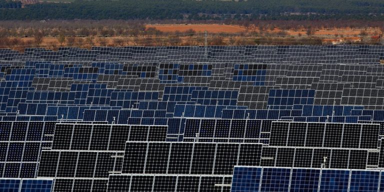 La chute des prix des panneaux solaires pourrait forcer la fermeture de l’une des plus grandes usines de production d’Europe