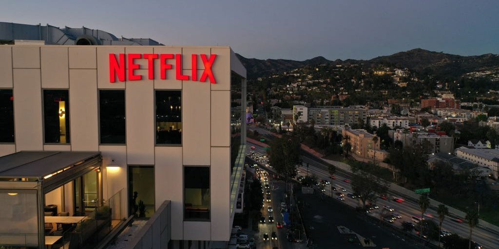 La valorisation de Netflix bondit de 25 milliards de dollars après que le nombre d'abonnés du géant du streaming ait dépassé les attentes de Wall Street