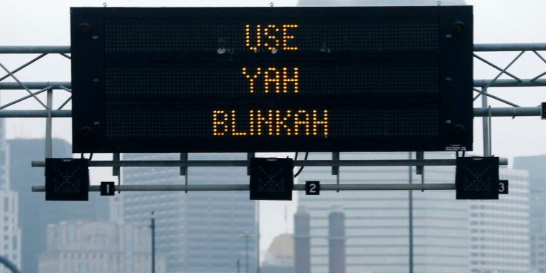 Les panneaux routiers amusants sont interdits à partir de cette semaine.  Wow, wow.