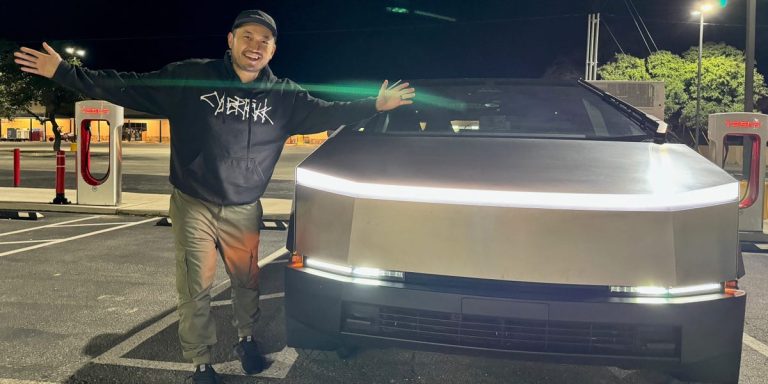 Un conducteur de Cybertruck a documenté son road trip de 1 340 milles – et les problèmes qu’il a rencontrés avec la Tesla EV