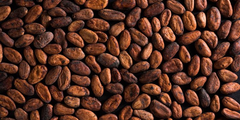 Attention aux amateurs de chocolat : les prix du cacao ont doublé en raison de l’offre de pâtes à frire soumises à des conditions météorologiques extrêmes.