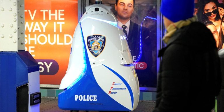 Je suis très triste pour le robot de métro inutile et voué au purgatoire de la police de New York.