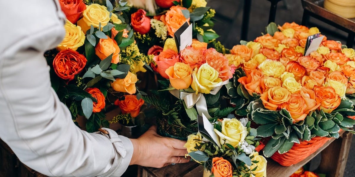 Les fleuristes partagent les 7 erreurs à éviter lors de l'achat de fleurs à quelqu'un
