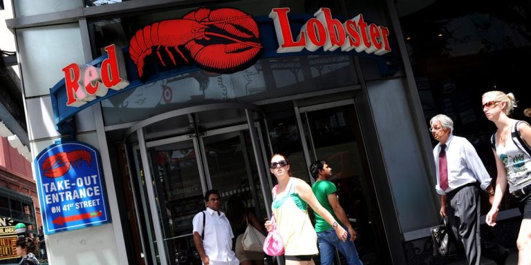 Red Lobster a suivi son fiasco sans fin de crevettes avec un autre coup: du homard à volonté