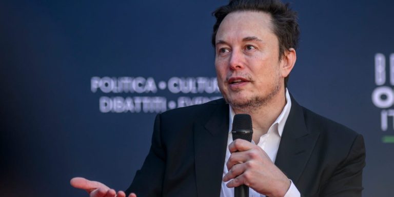 Shivon Zilis, directeur de Neuralink, défend le package salarial Tesla de 55 milliards de dollars d’Elon Musk