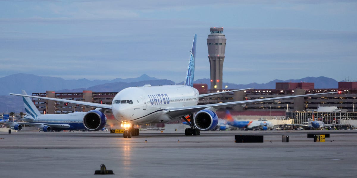Un vol United a été détourné après que les passagers ont remarqué que des parties de l'aile de l'avion étaient ébréchées.