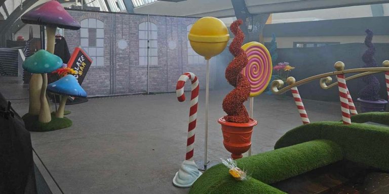 Une « expérience chocolatée » à la Willy Wonka annoncée avec des images d’IA s’est avérée être un « désastre absolu »