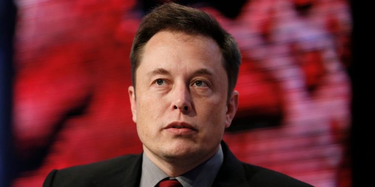 « Entreprise de croissance sans croissance » : Wells Fargo affirme que les actions de Tesla pourraient chuter de 23 % lors d'une dégradation cinglante