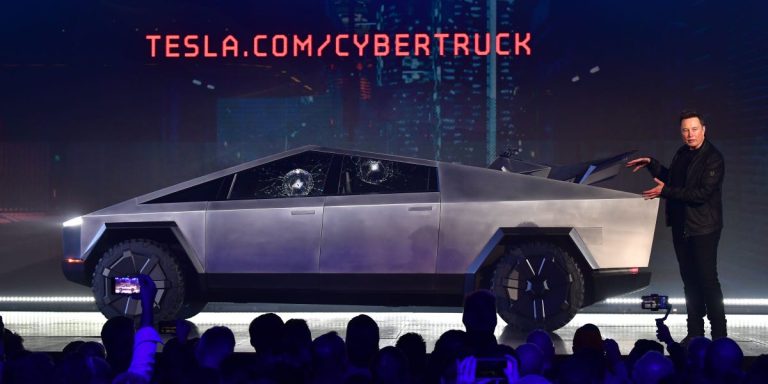 Un dirigeant de Tesla qui dirigeait la fabrication des Cybertrucks quitte le constructeur automobile