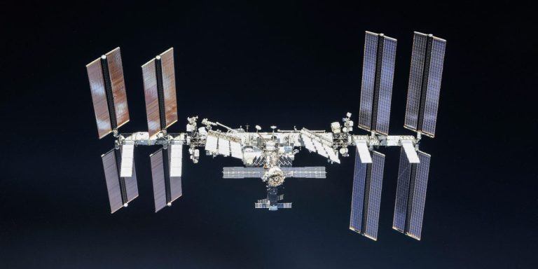 La Station spatiale internationale est mise au rebut et SpaceX d’Elon Musk reçoit près d’un milliard de dollars pour faire les honneurs