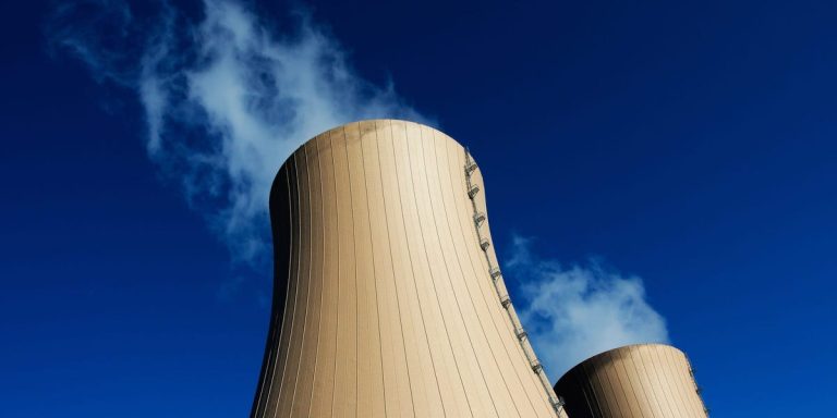 Les prix de l’énergie en France deviennent négatifs alors que la forte production d’énergies renouvelables met les centrales nucléaires hors service